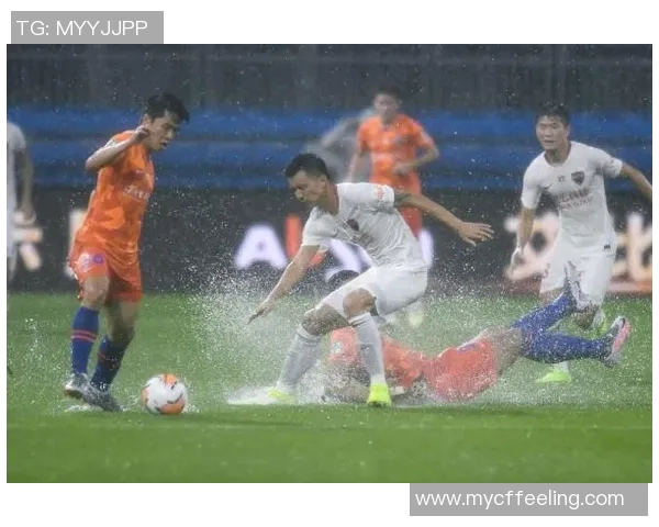 中超激战深圳佳兆业迎战山东鲁能争夺关键三分全力以赴展现实力