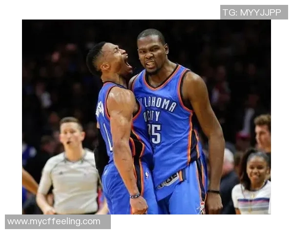 2016年NBA西部决赛雷霆与勇士的激烈对决与历史性逆转回顾